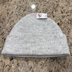 ✨American Eagle Outfitters Gray Knit Beanie